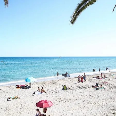 Guest house Easy Bronce 2*